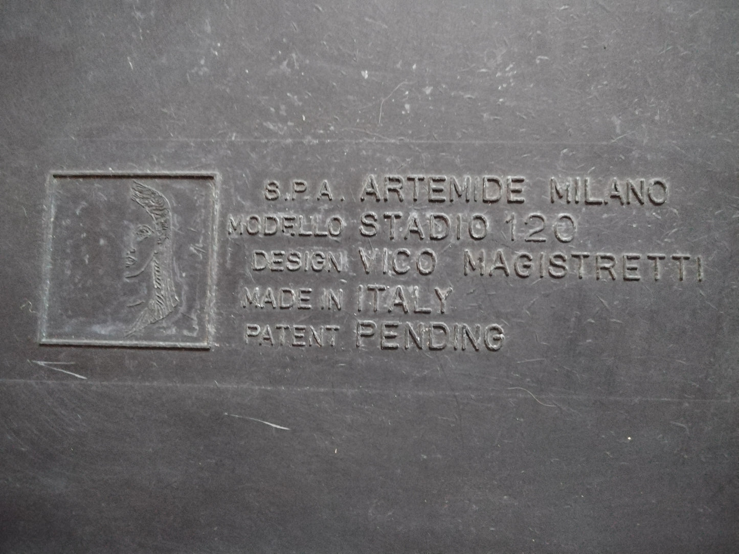 Galds ARTIMIDE MILANO